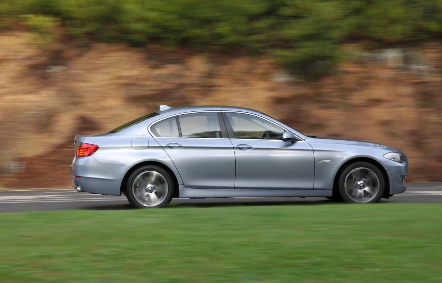  BMW ActiveHybrid 5 2012 года  (US) (фото 90 из 135)